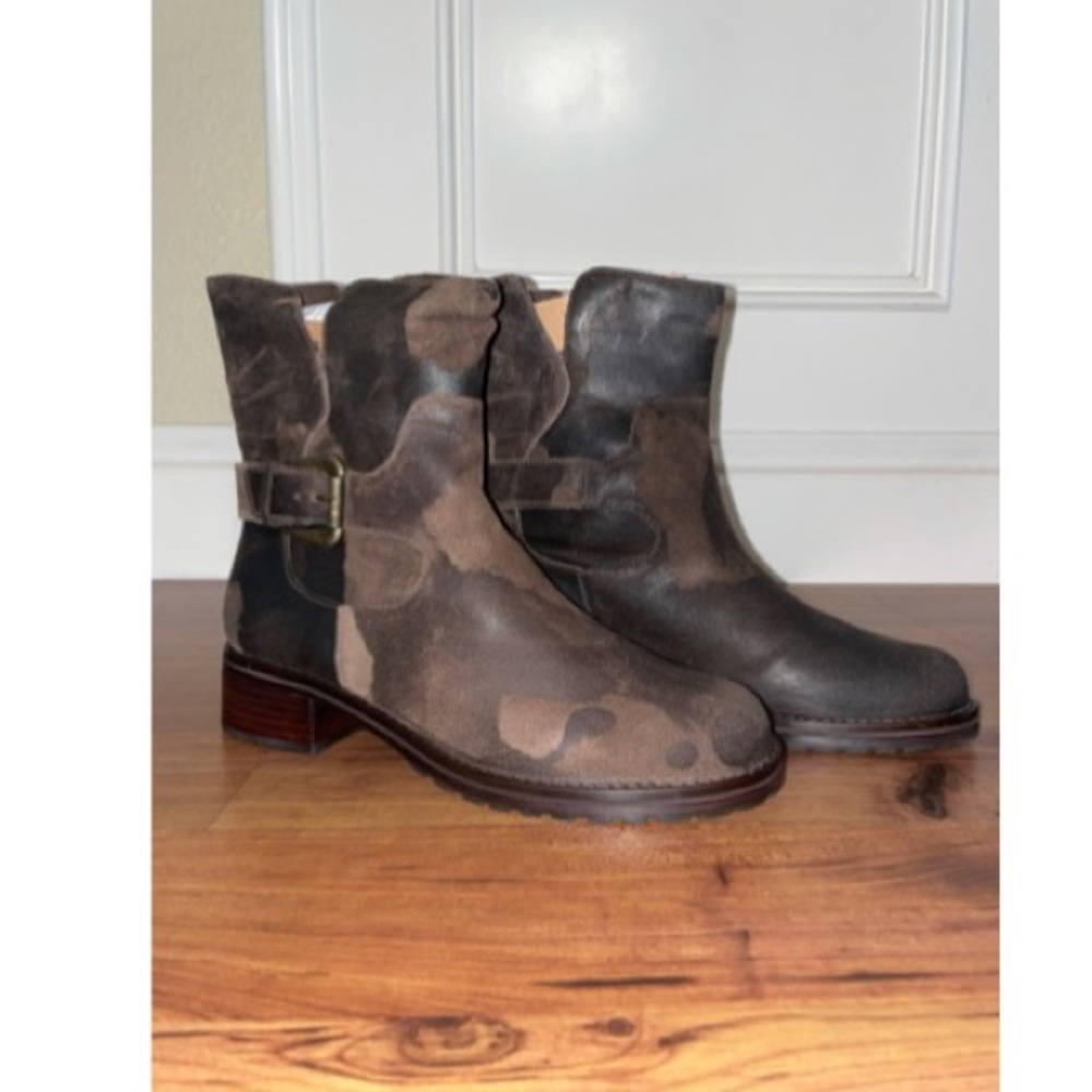 Donald J. Pliner Wedge Heeled Boots